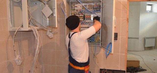 ремонт коттеджей под ключ в Перми услуги сантехника и электрика
